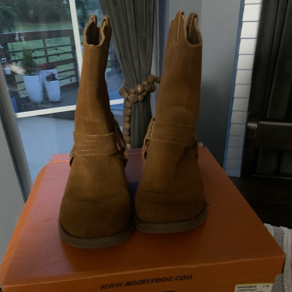 Rocket Dog Shoes - Suede Women Boots Size 7